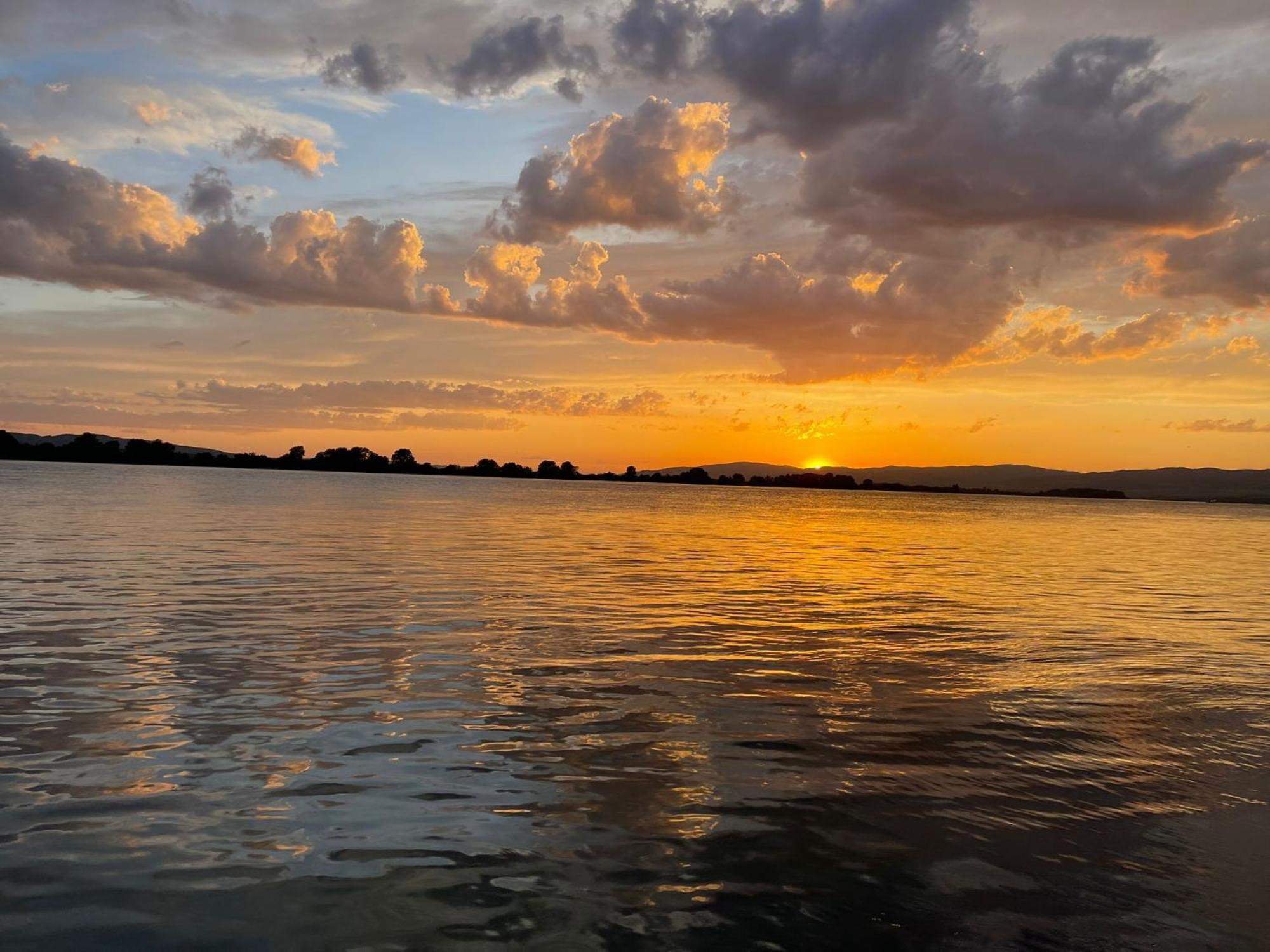 Elgringo Clisura Dunarii Moldova Noua Exteriér fotografie
